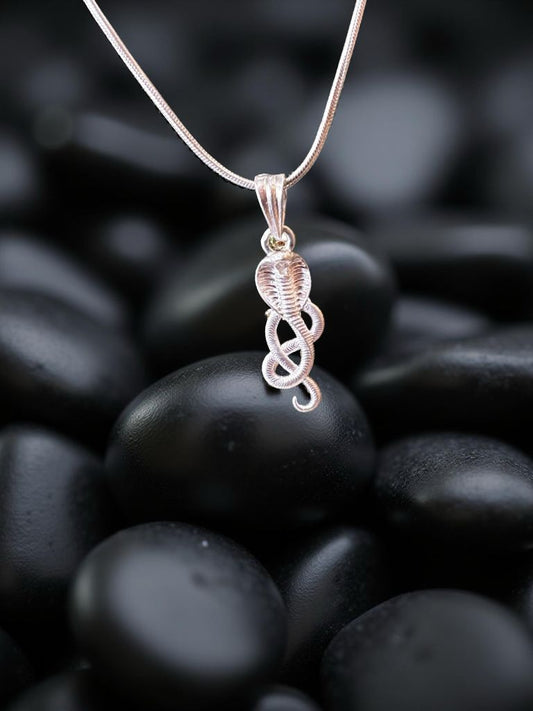 Fancy Cobra Pendant For Men/Women