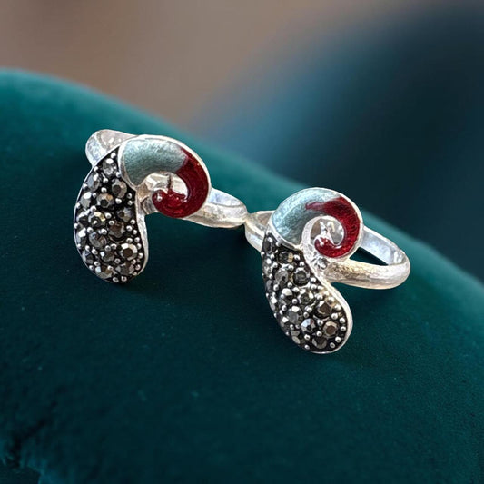 Elegant Peacock Toe Ring