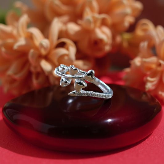 Leafy Italian AD Silver Ring